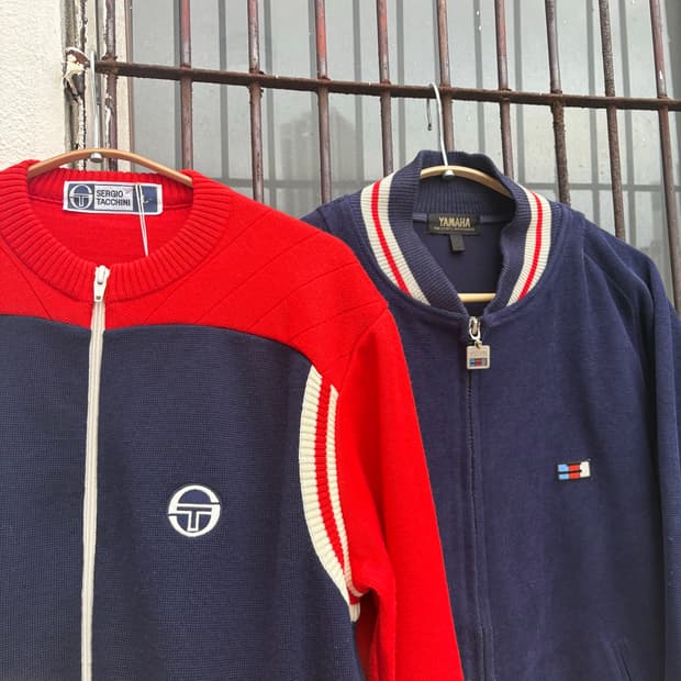 OLD YAMAHA MOTORCYCLE TRACK TOP