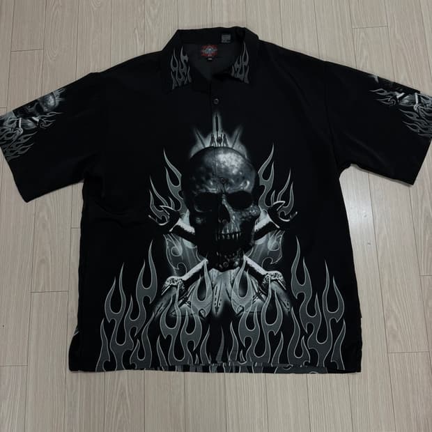 Dragonfly  락스핏 스컬 화이어 프린트 오버핏 반팔셔츠