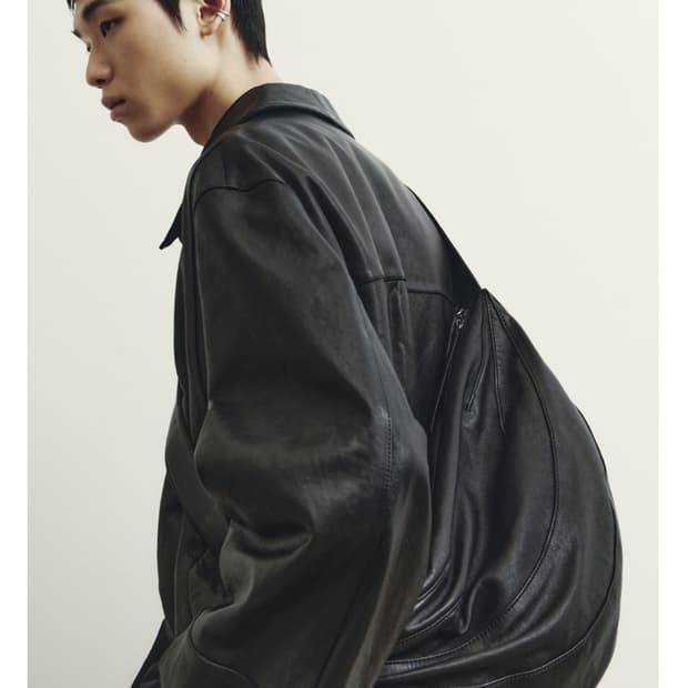 유스 레더 아크백 라지 사이즈 삽니다!