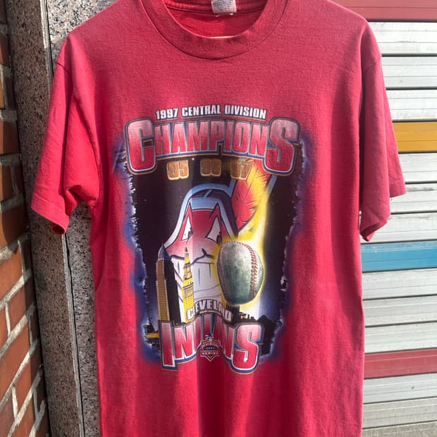 90’s MLB Indians Tee