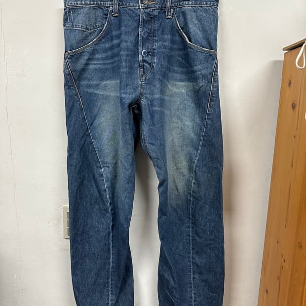 Levi’s 신치백 엔지니어드 진
