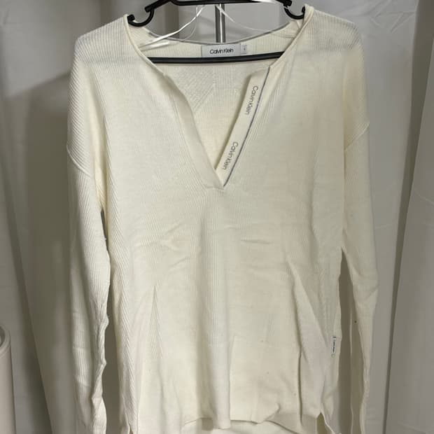 캘빈클라인 긴팔 니트