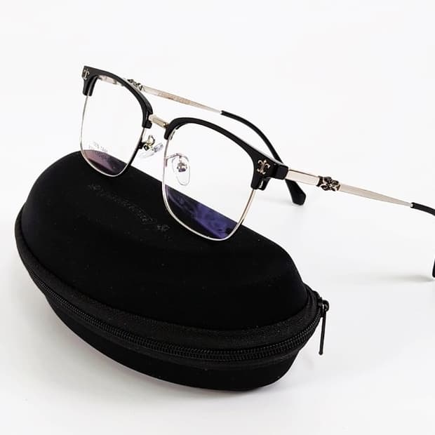 크롬하츠 반뿔테안경