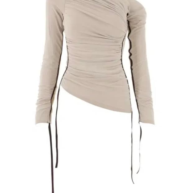 Niller 원숄더 드레이프 탑 베이지