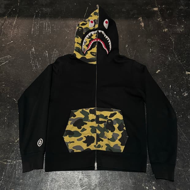 베이프X조조타운 2013 샤크후드