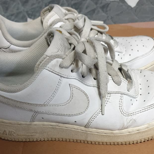 나이키 에어포스1 07 로우 스니커즈 화이트 (245)