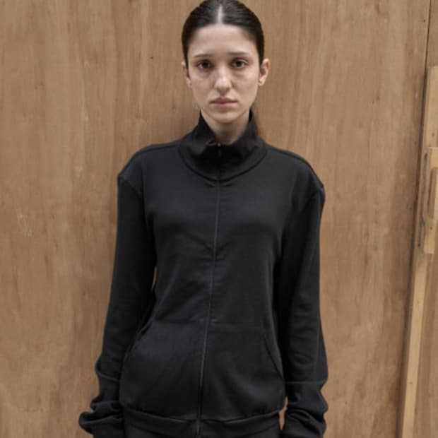 mudule neck zip black