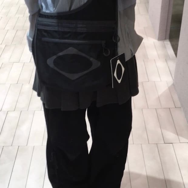 미스치프 라이트웨이트 플랫 크로스백