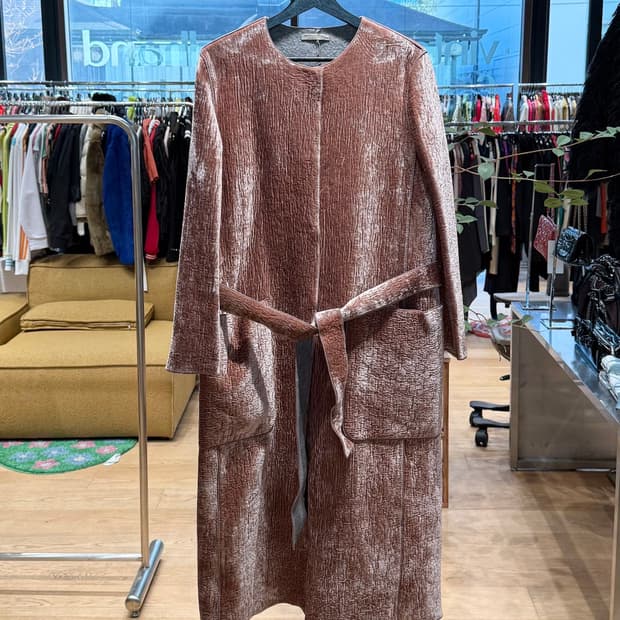 보테가 베네타 핑크 벨벳 벨티드 코트 