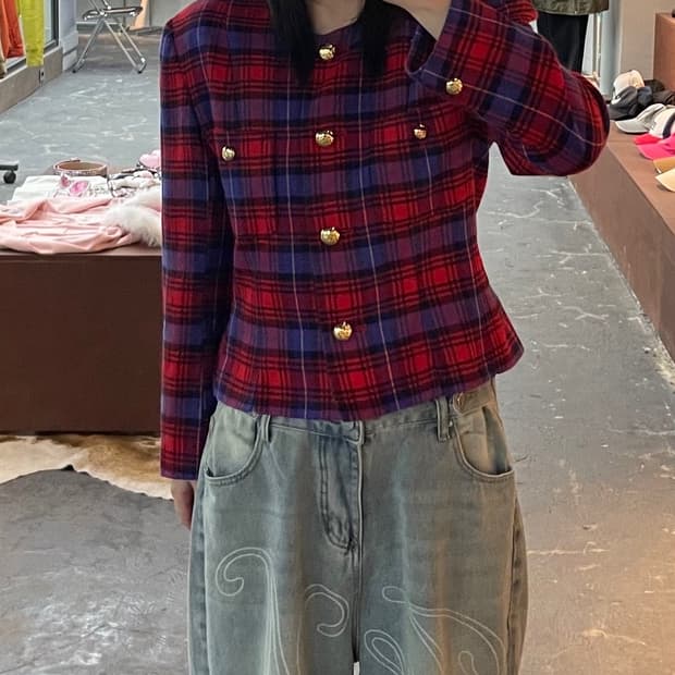 발렌시아가 논칼라 체크 자켓 H1877