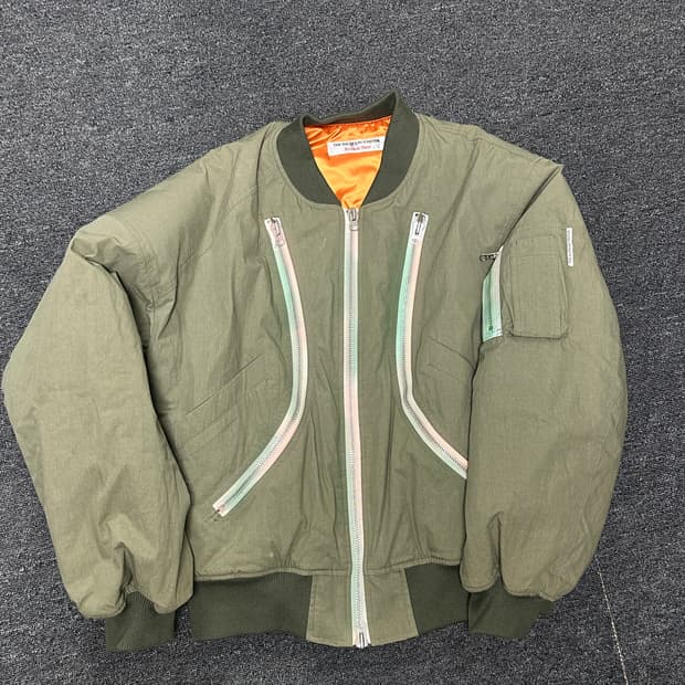 더뮤지엄비지터 MA-1 M사이즈