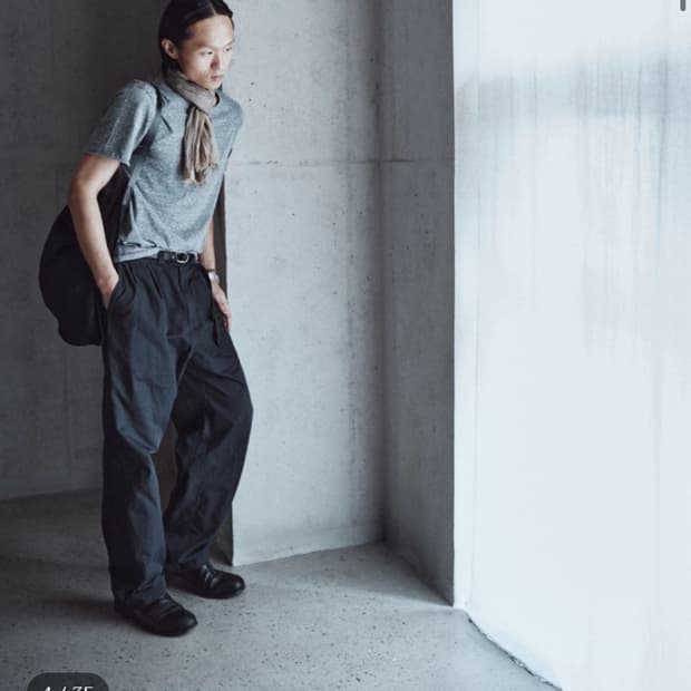 모노프리베 Textured Two-Tuck Trousers 