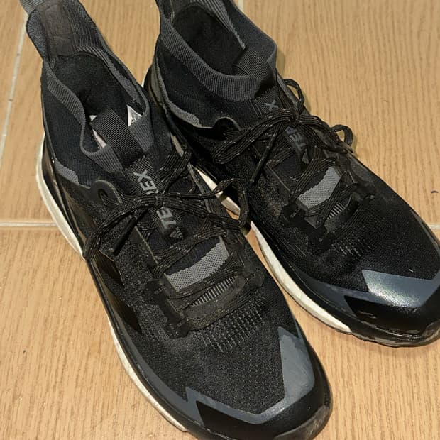 아디다스 테렉스 프리 하이커 2.0(트래킹화)