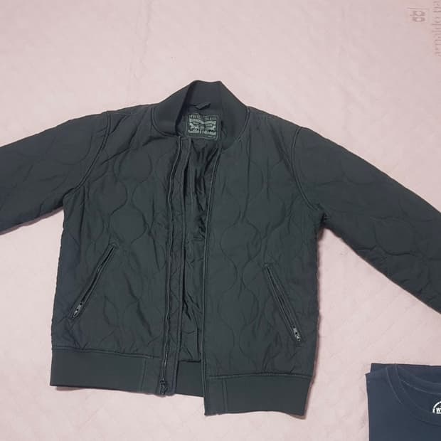 [M] 리바이스 퀼팅 자켓 경량 패딩 블랙