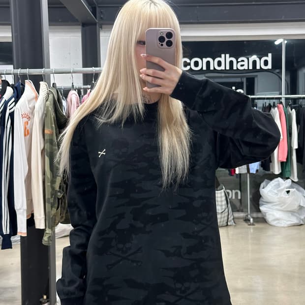 벤슨 스컬 카모 본 자수 긴팔 슬리브