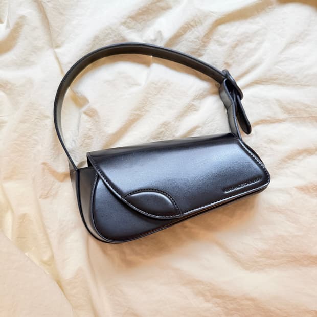 키코 코스타디노브 트리비아 백 