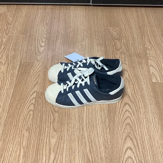 아디다스 슈퍼스타 82 블랙/화이트