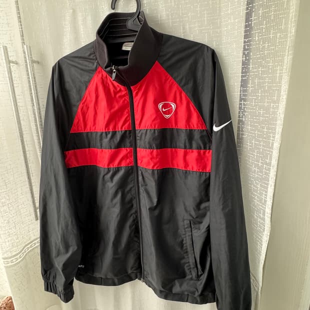 나이키 레트로 레드 블랙 바람막이 져지 M