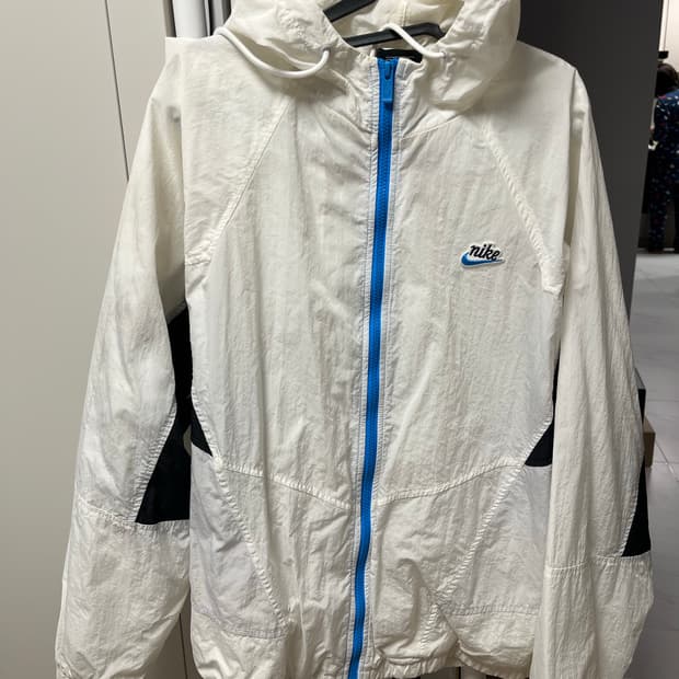 나이키 헤리티지 윈드러너 바람막이 (우주매물)