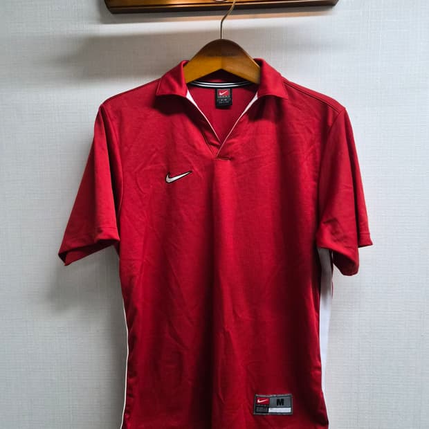 M) 나이키 올드스쿨 오픈카라 반팔 티셔츠 팝니다