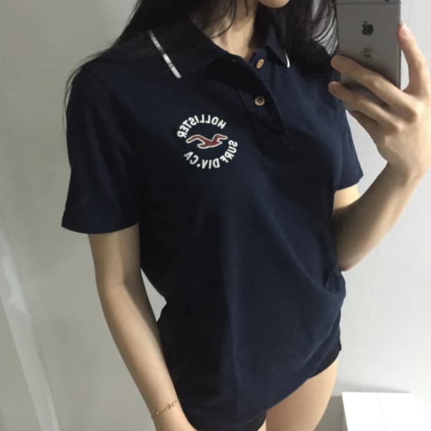 Hollister 로고 네이비 카라 반팔티