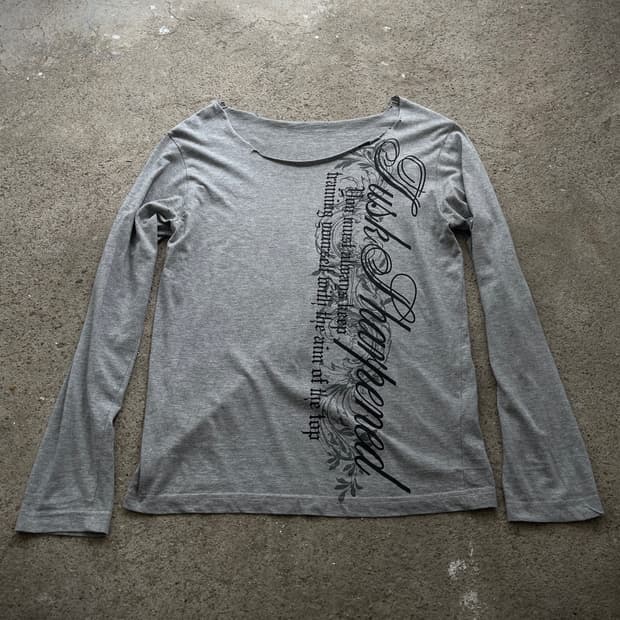 (T graphics)lettering long sleeve t