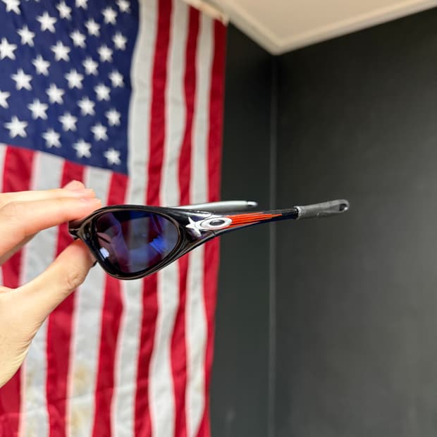 오클리 미뉴트 슈팅스타