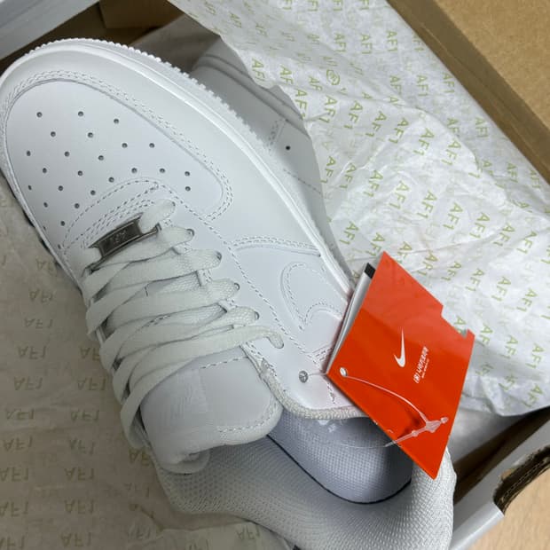 (새상품) 나이키 에어포스 240 