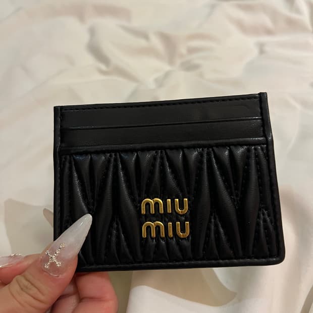 미우미우 카드지갑