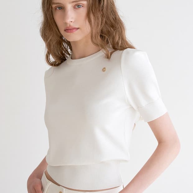 일로제 숄더 포인트 숏 슬리브 니트 화이트