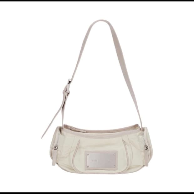 마뗑킴 라운드 백 라이트 베이지, 5회 미만 사용