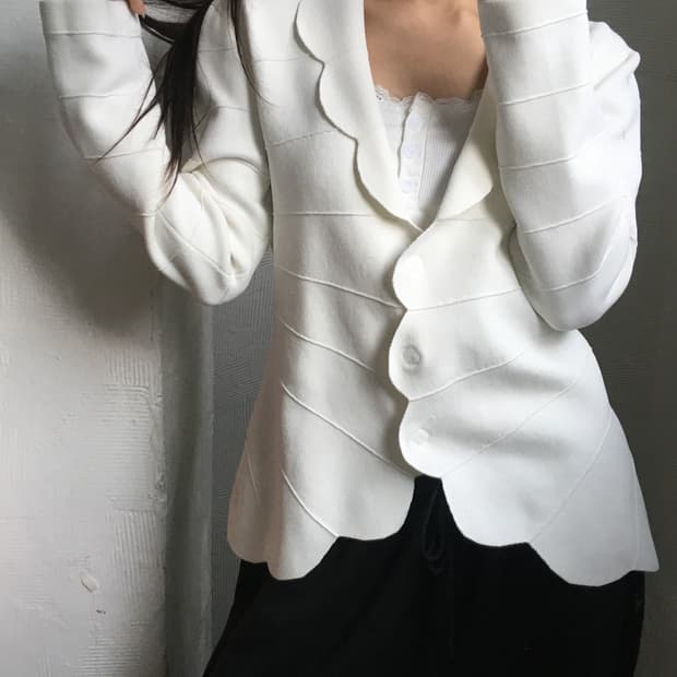 Emporio Armani 엠프리오 아르마니 화이트 패턴 가디건