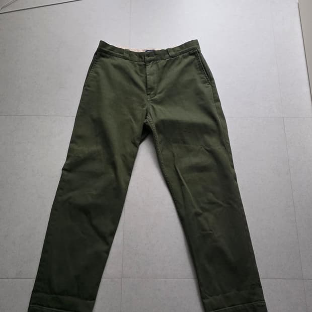 데밀 LOT.032 치노 트라우저 올리브