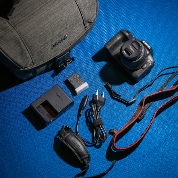 캐논 EOS R10 미러리스 카메라