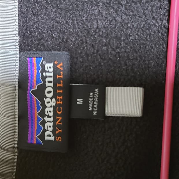파타고니아 신칠라 블랙 포지그레이m사이즈