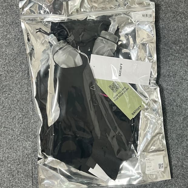 Satisfy 새티스파이 hydration vest (S-M)