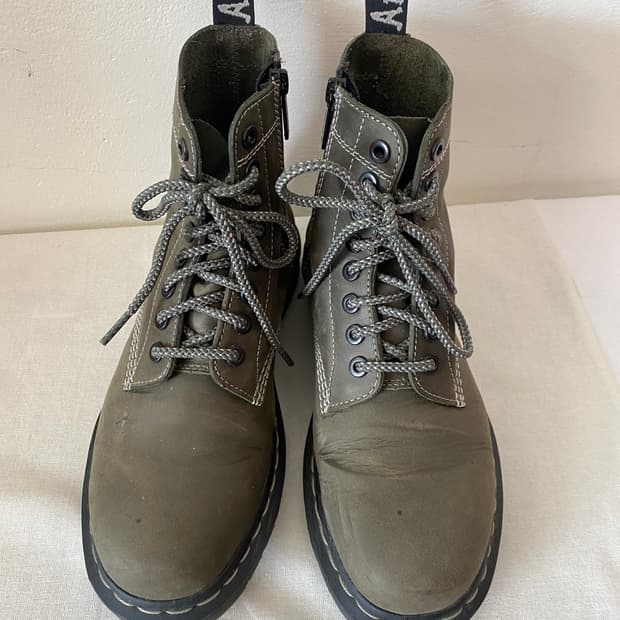 닥터마틴 1460 카키집업