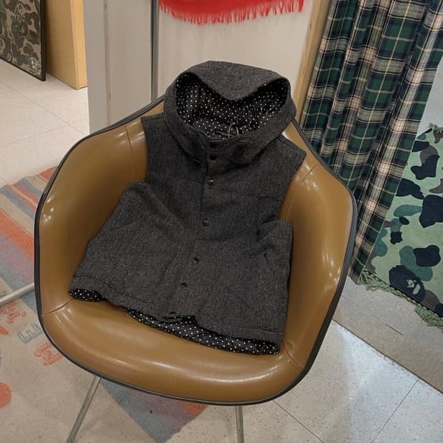 엔지니어드가먼츠 프리마로프트 베스트 (XS)