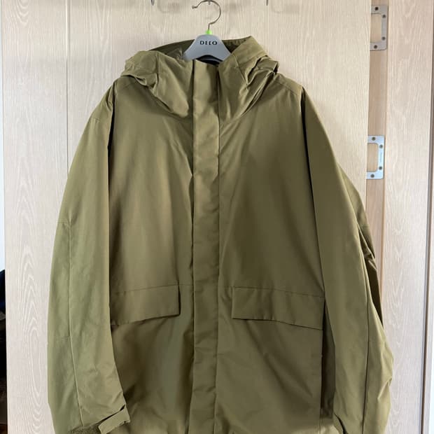 유니클로 심리스 다운파카 올리브 XXL