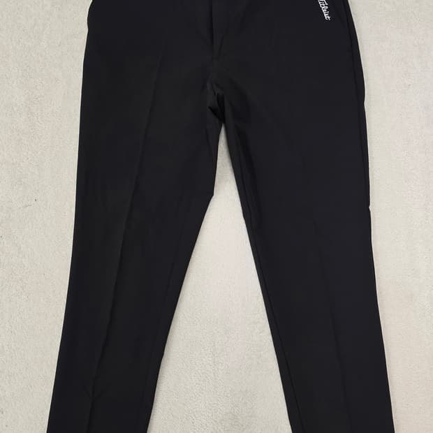 타이틀리스트 골프 남자바지.  
싸이즈 34~35
