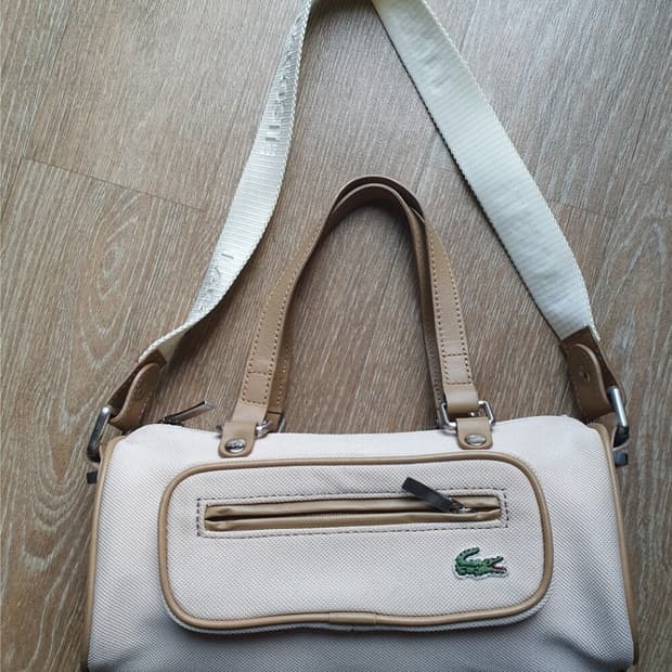 캐주얼 명품 라코스테(정품)큐티 앙증 미니사이즈 배럴원통 숄더백 토드백 