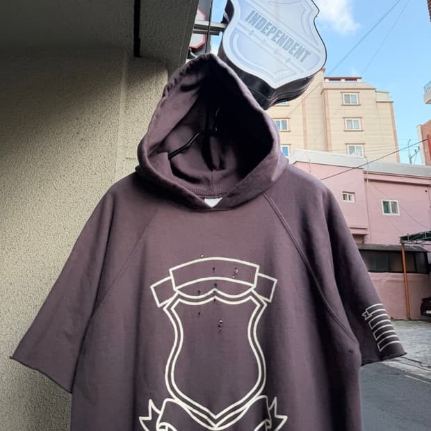 넘버나인 2001AW 쉴드 엠블럼 후디