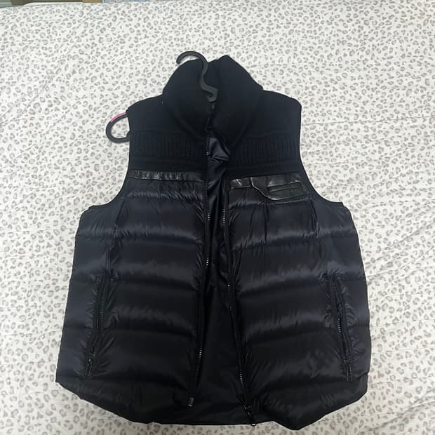 언더커버 패딩베스트