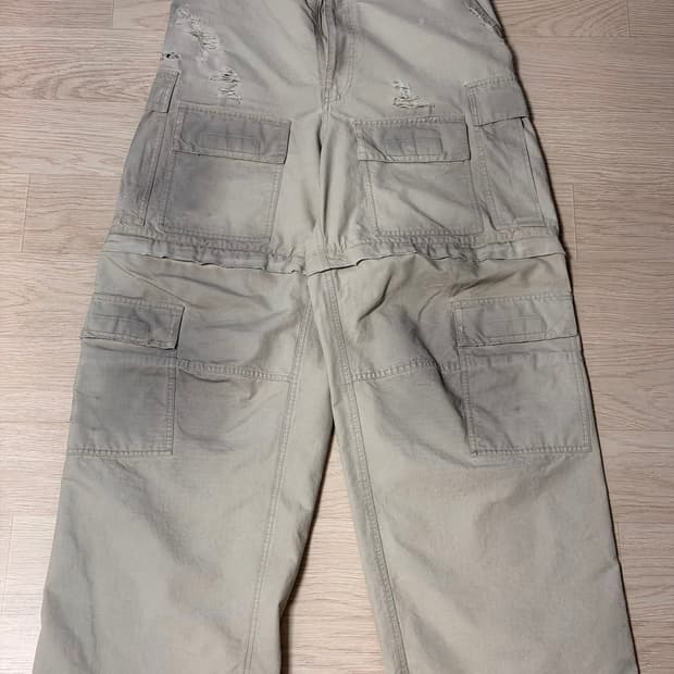 발렌시아가 가드로브 라지 카고 베이지 46