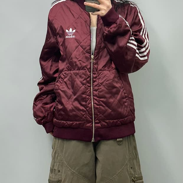 아디다스 대장급 버건디 퀼팅 자켓