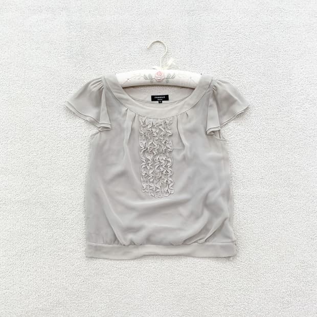 모카그레이 ♥ 페어리 미니프릴 블라우스