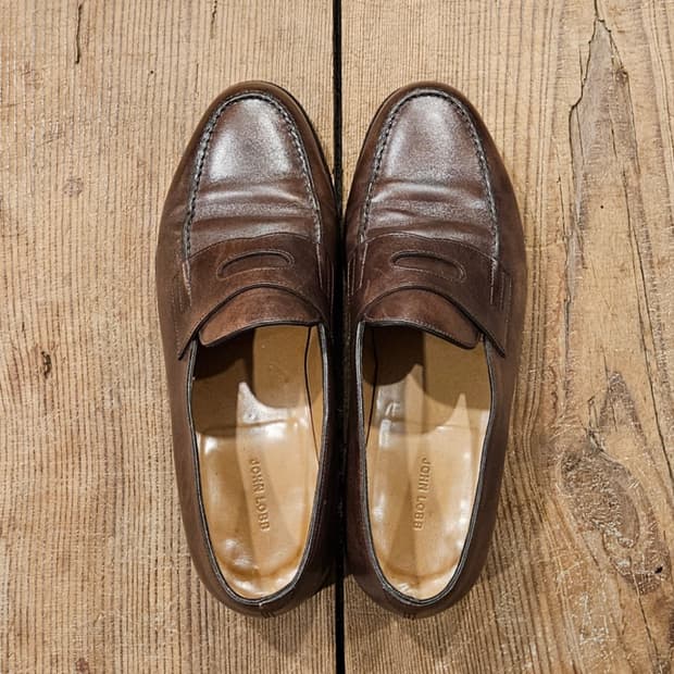 존롭 다크브라운 로페즈 뮤지엄 