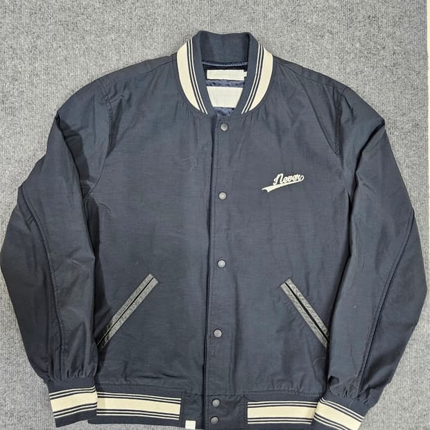 디스이즈네버뎃 바시티 자켓 네이비M(급처)