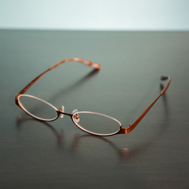 Less Than Human(레스댄휴먼) 언더 반무테 안경