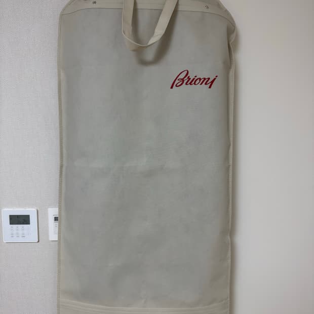 브리오니 체크 코트 (미사용) 